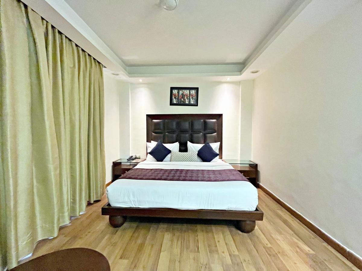 The Grand Orion - Kailash Colony Neu-Delhi Exterior foto