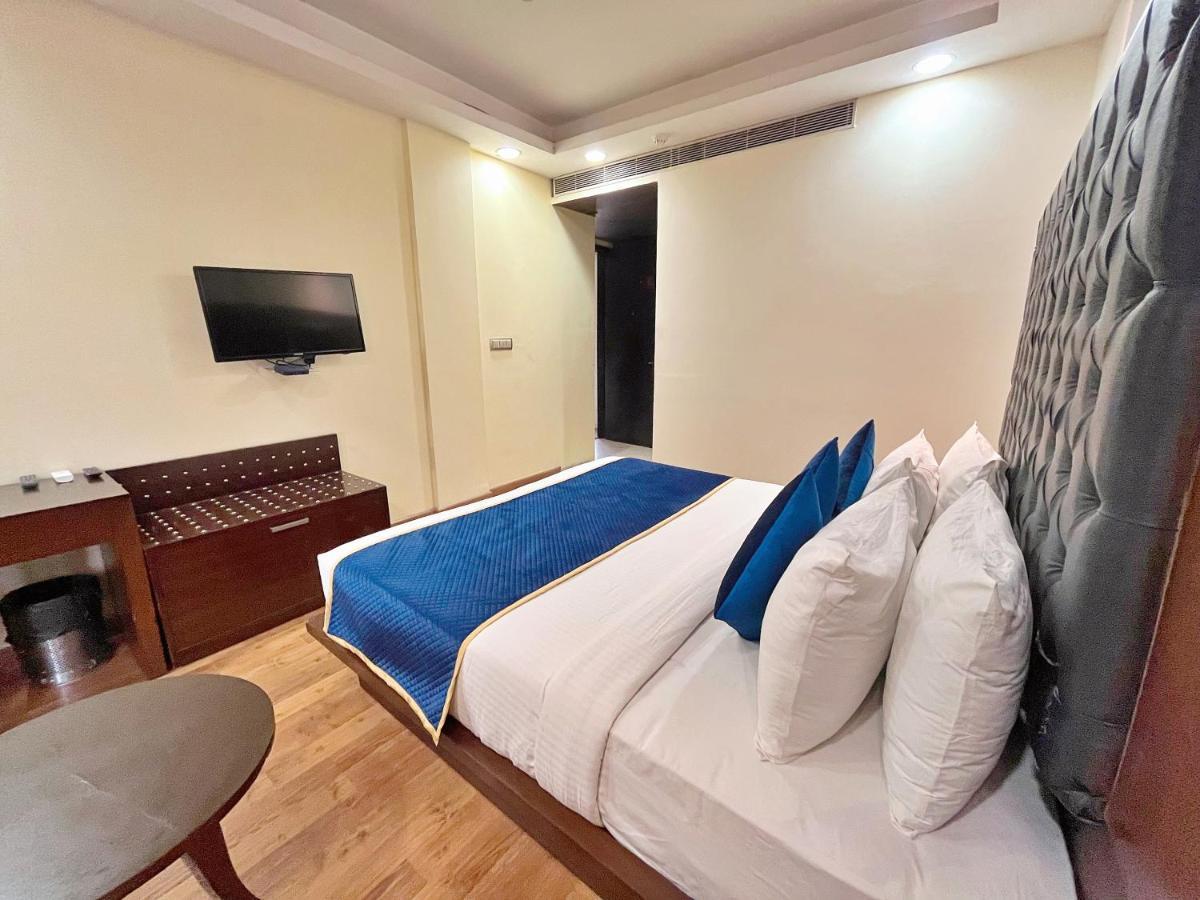 The Grand Orion - Kailash Colony Neu-Delhi Exterior foto
