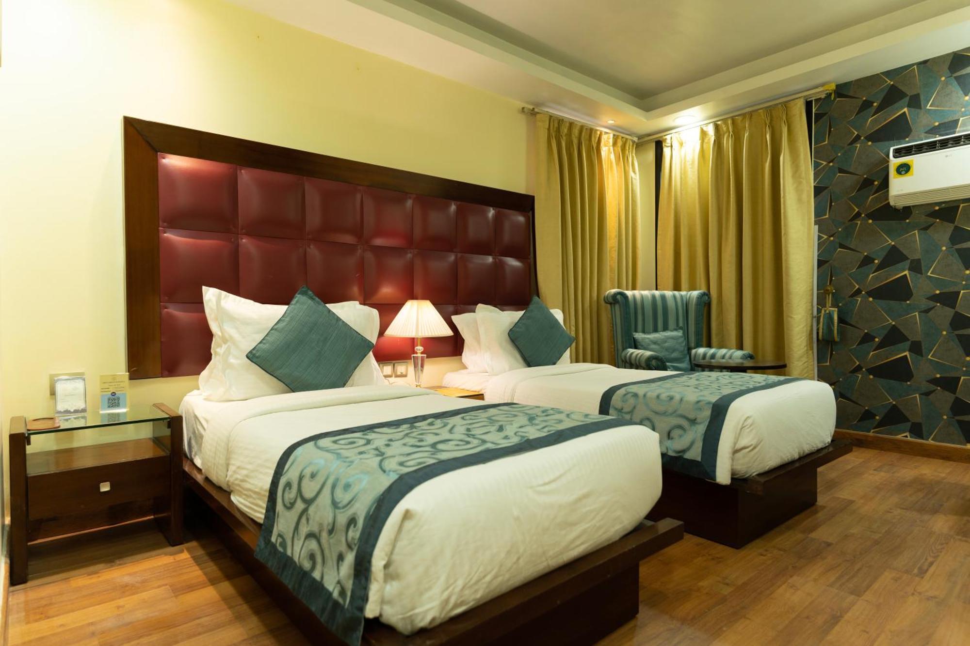 The Grand Orion - Kailash Colony Neu-Delhi Exterior foto